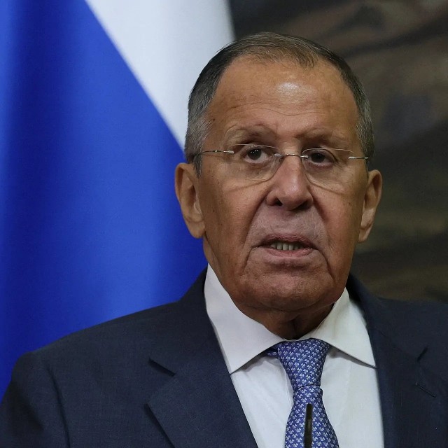 Лавров рассказал о «дебилах»