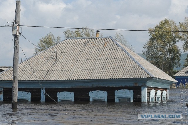 Всё, вода уходит! А вместе с нею печаль, разруха..