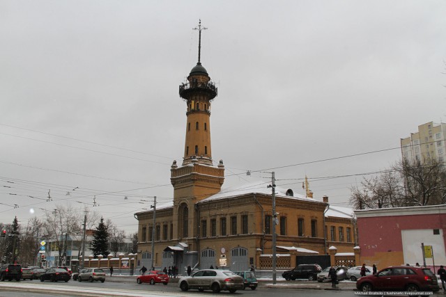 На каланче...с пожарными