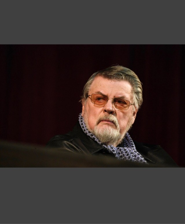Умер Народный артист России, президент Театра сатиры Александр Ширвиндт. Ему было 89 лет