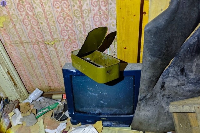 Заброшенный гарнизон военного аэродрома Сиверский
