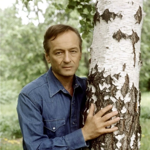 Умер Михаил Ножкин.