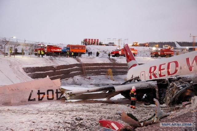 Во Внуково разбился пассажирский самолет Ту-204