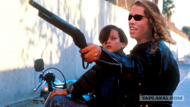 Внебрачный сын Арни все больше похож на отца