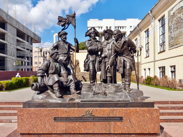 Интересные памятники вашего города