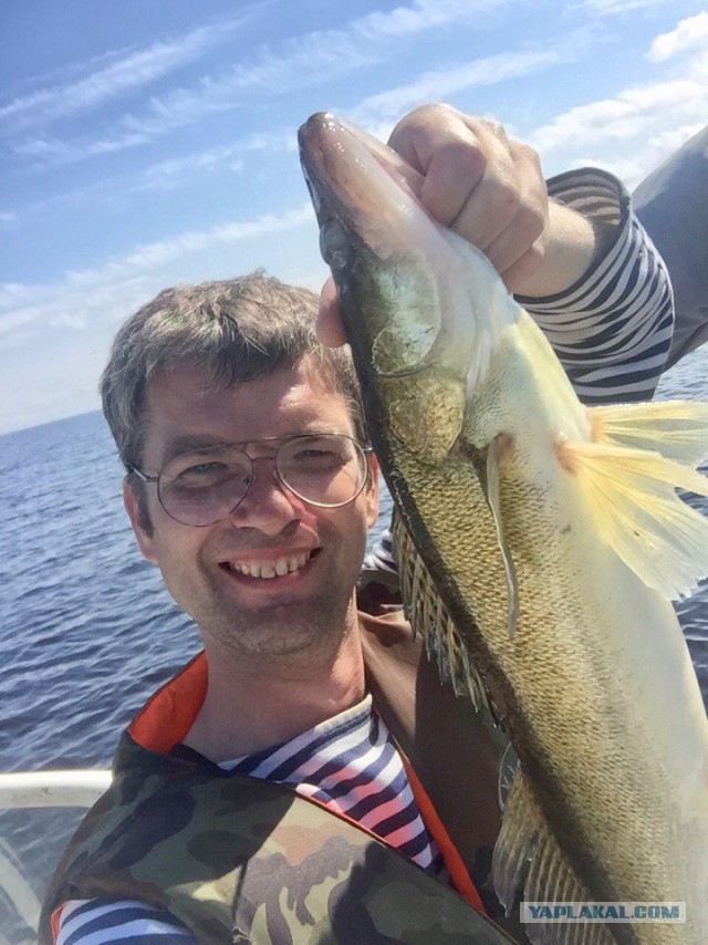 Рыбалка на Рыбинском водохранилище (тусовка на катере)