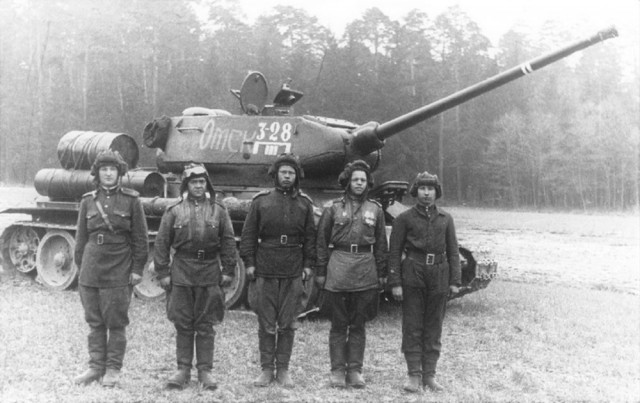 Фотографии связанных с историей Красной и Советской Армии.