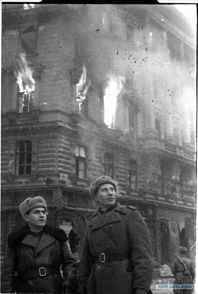 Дорогами войны ... (текст + 100 фото)