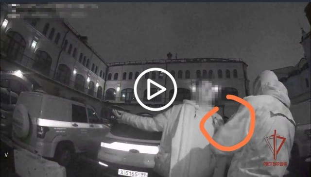Пакетик с кокаином случайно выпал из кармана москвича