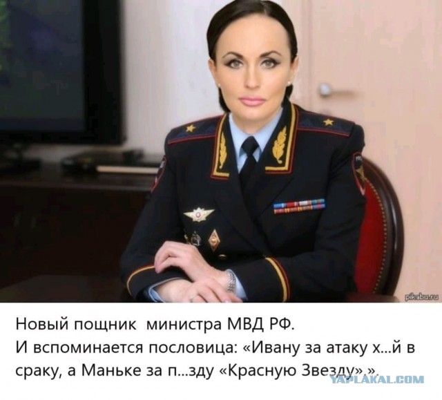 Девушка в медалях на параде Победы в Беларуси. Рассказываем, кто она такая