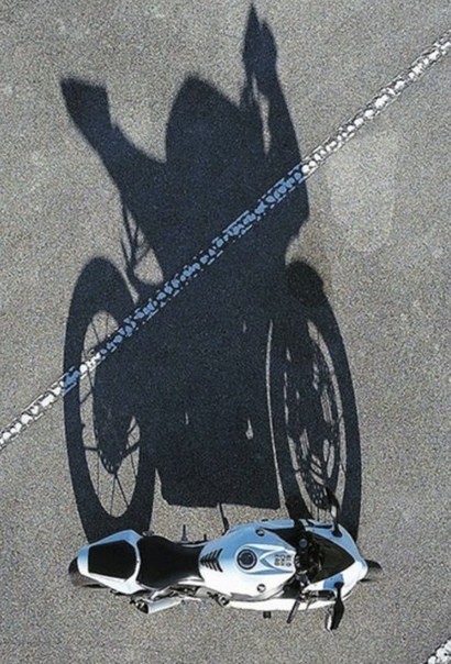 "Ночные волки" выступили против штрафов за езду между рядами. Это они, видите ли, такими маневрами "облегчают дороги"