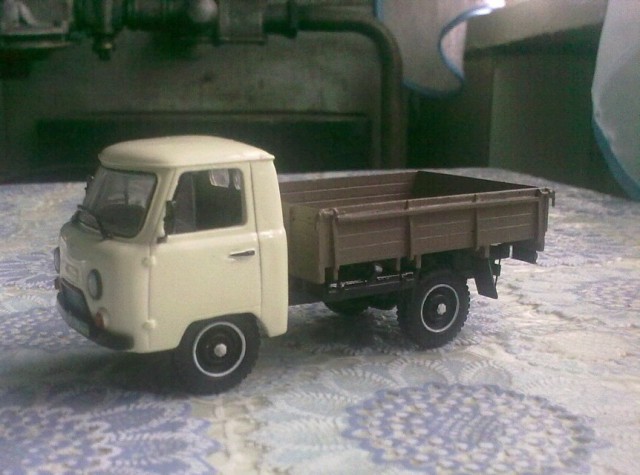 МАЗ-200 в масштабе 1:43