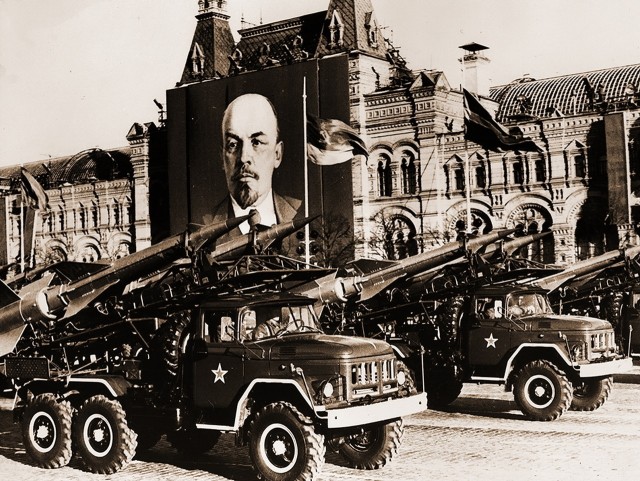 Фотографии связанных с историей Красной и Советской Армии.