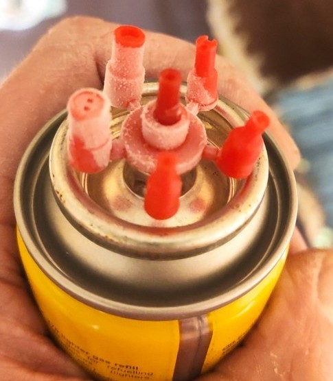 Кто-нибудь находил зажигалку, которую можно заправить этими переходниками?