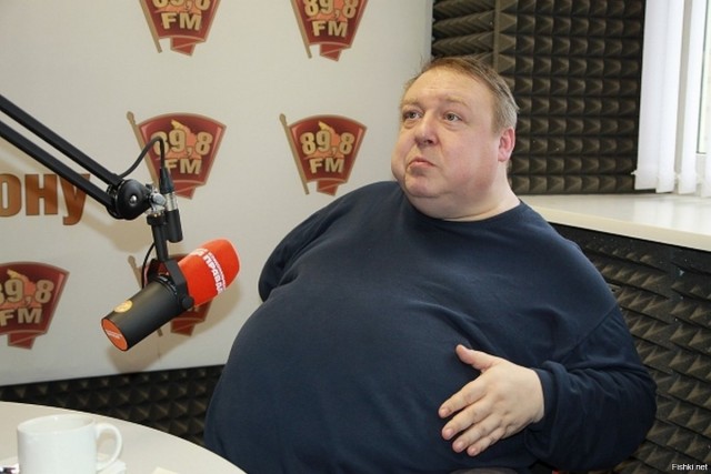 Вопрос к женщинам. Профессия мужа важна для жён? Или важнее его доходы?