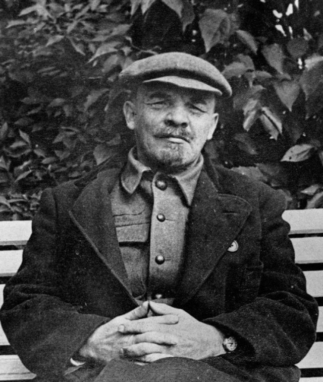 Ты один приходи, мы тоже одни придем. Теперь по-женски