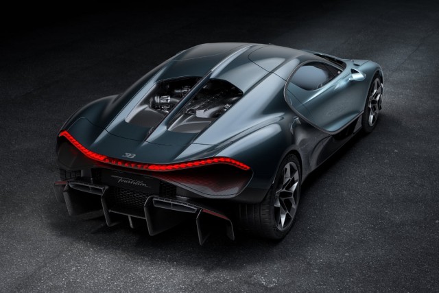 Bugatti представила свою новую модель гиперкар Tourbillon
