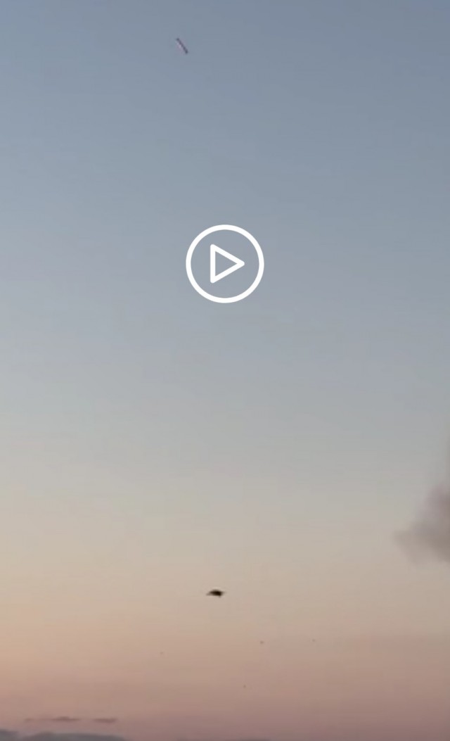 Посадка SpaceX с интересного ракурса.