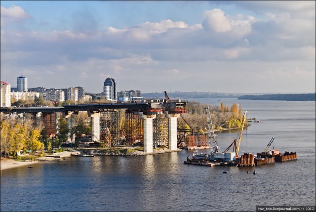 Новый мостовой переход в Запорожье