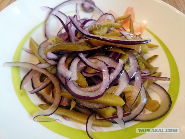 Свинина в горячем маринаде, с картохой и горохой