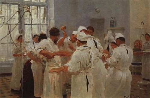 Хирург Е.В.Павлов в операционном зале