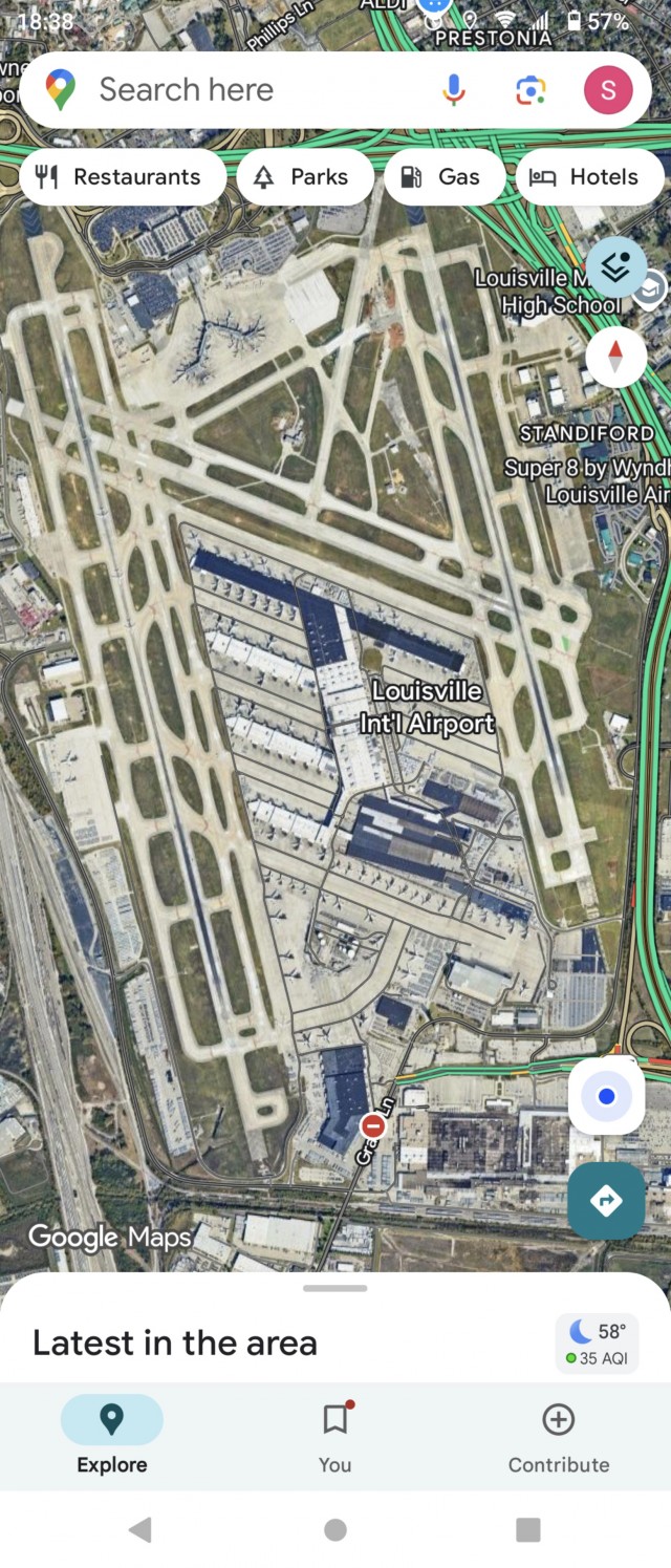 Момент крушения грузового самолета в международном аэропорту имени Мухаммеда Али в Луисвилле, США