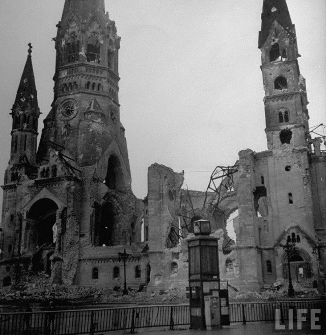 Берлин в конце войны (32 фото)