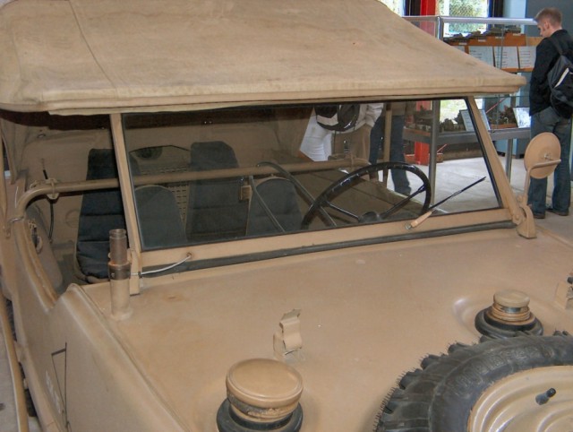 Жук-плавунец: тест-драйв Volkswagen Type 166 Schwimmwagen