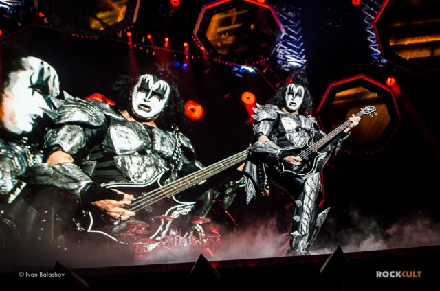 Kiss - Dynasty. История создания