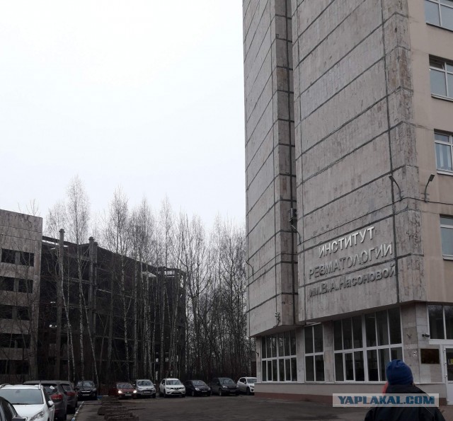 Как строют инфекционку для коронавирусных в Москве - вид с дрона