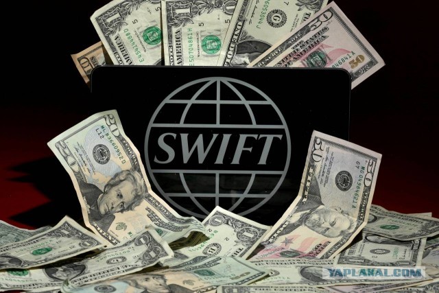 В Конгрессе США призвали отключить Россию от SWIFT
