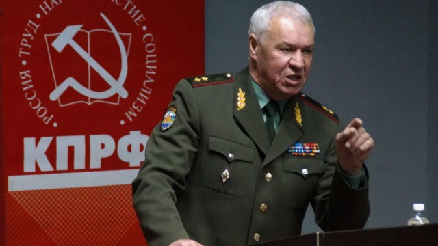 Депутат КПРФ ставит на место ЧВК