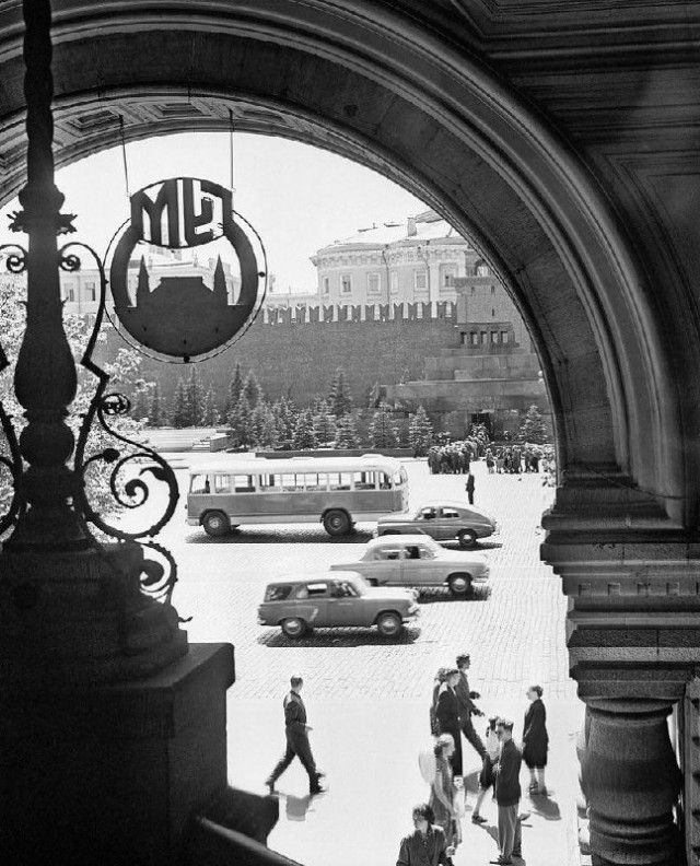 Москва и москвичи. Двадцатый век. 03.03.2025