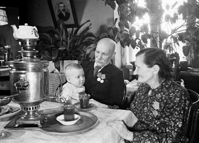 Бабушки и дедушки: опыт, мудрость и любовь!