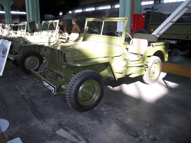 Выставка военных автомобилей. ПО "Ленрезерв", СПб.
