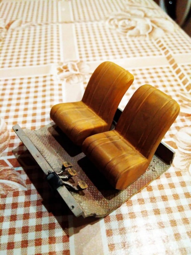 Сборка модели Citroen 2CV Fourgonnette