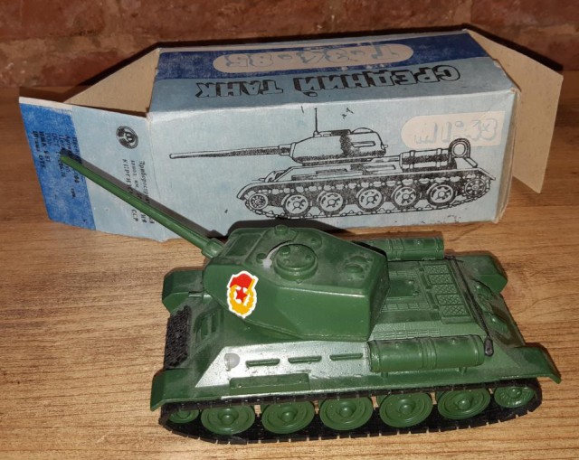 Суровые игрушки нашего детства