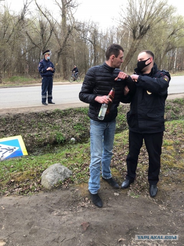 Бухой водятел у дома