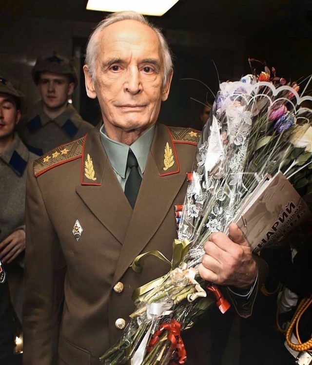 Интересные снимки известных людей 10.03.24
