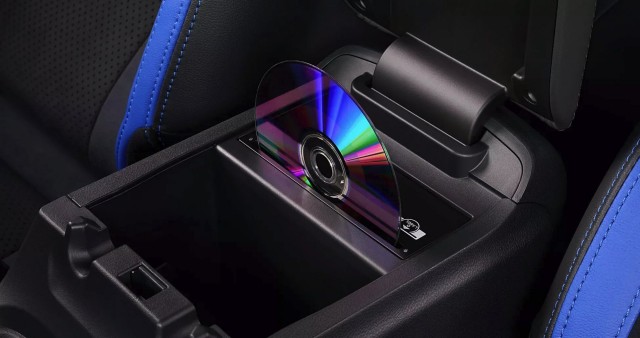 Subaru до сих пор предлагает модели с CD-проигрывателями - на WRX и Ascent CD-плеер является опцией за 450 долларов