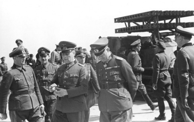Немцы захватили «Катюшу» в 1941-м и скопировали её. Почему копия так и не стала «Катюшей»