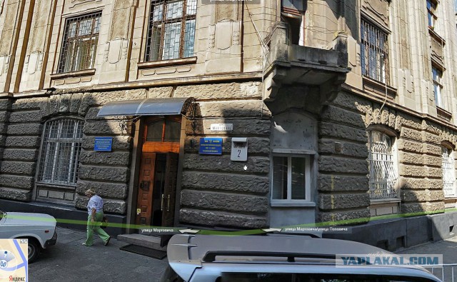 Во Львове уже демократия