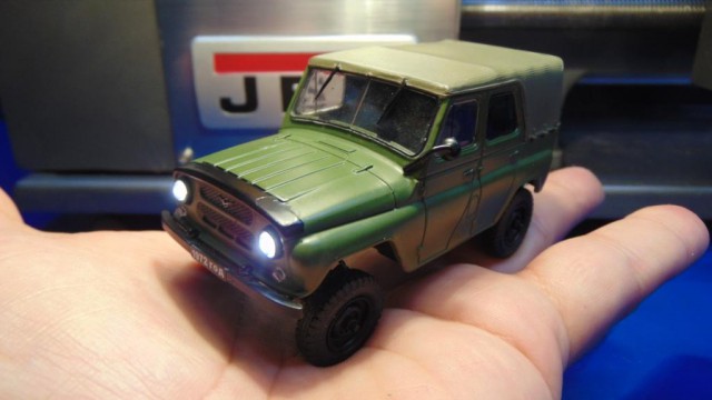 Микро RC модель УАЗ-469 полный привод и дым из глушителя