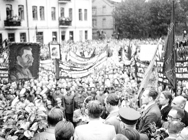 Присоединение Прибалтики к СССР в 1940 году в фотографиях