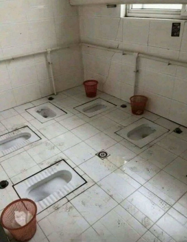 А вы слышите голоса?
