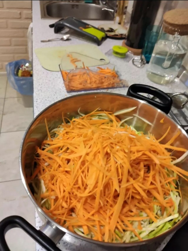 Салат из маринованных кабачков и моркови на зиму