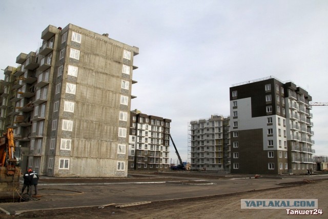 В Иркутской области для трех многоквартирных домов построили новые туалеты во дворах