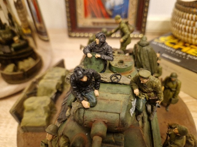 Рукожопства пост. Т34-85 "Скоро снова в бой". Какой-то фронт 1944 год