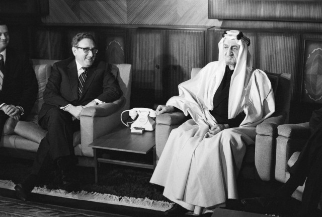 Про нефть, бензин и прочее в США в 1970-х.