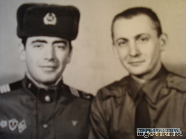 Армейские фотографии знаменитостей